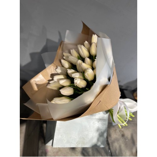 Моно-букет «39 тюльпанов» 